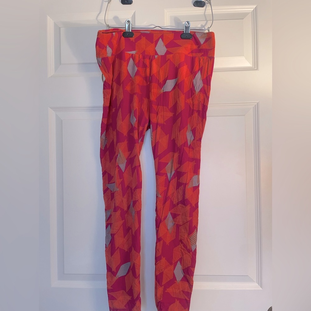 LuLaRoe Tall and Curvy Leggings - nwot